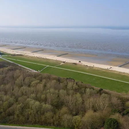 Atlantic 408 Apartman *